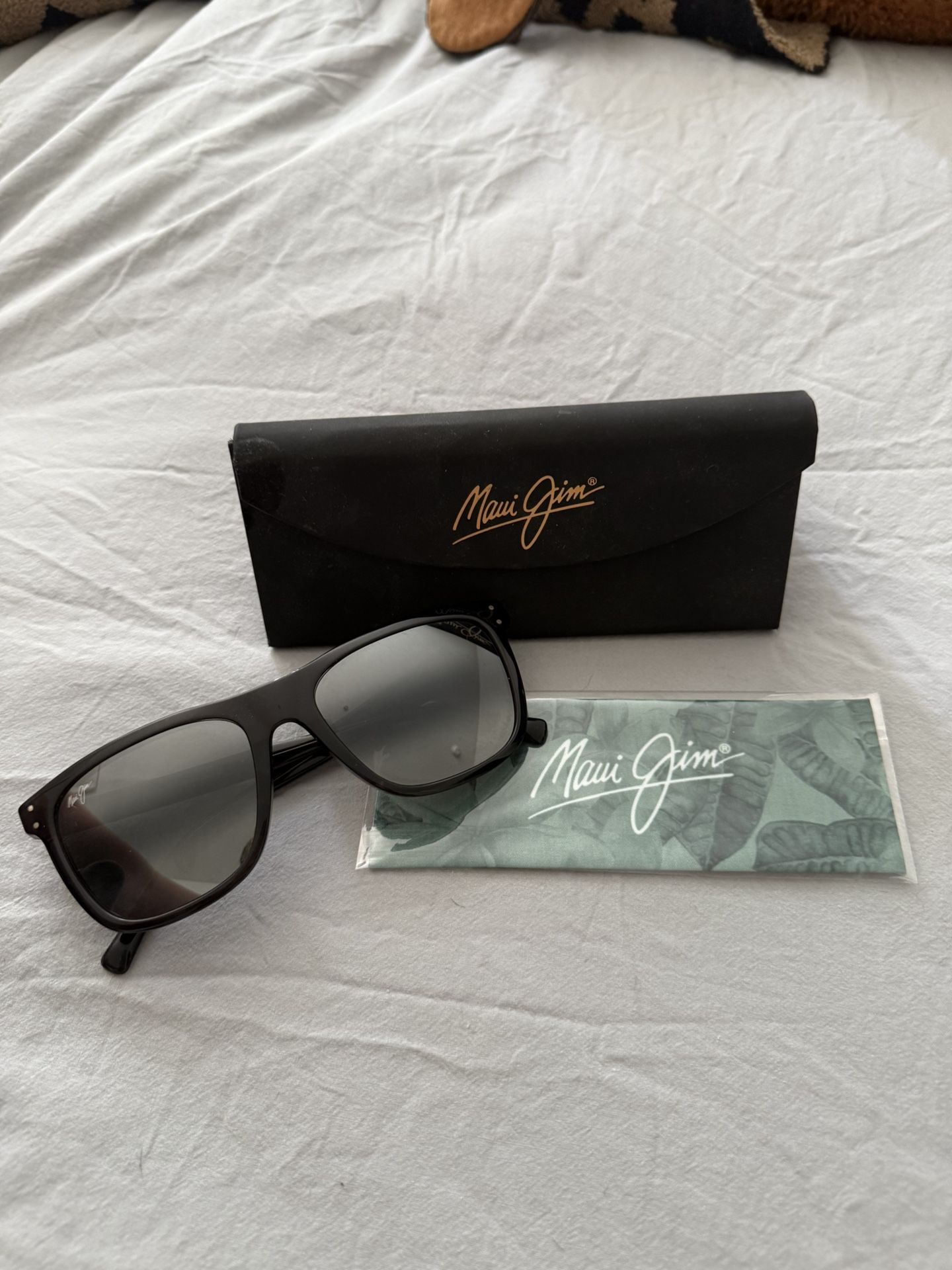 Maui Jim MJ 802 - 14G Black Polarized Mirrored Velzyland Sunglasses