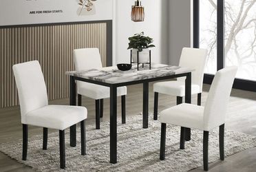 5 Piece Dinning  Table Set 