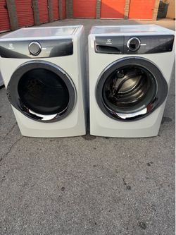 Electrolux  washer and gas dryer set
