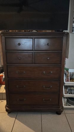 Chest of 5 deep drawers