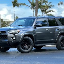 2018 Toyota 4runner SR5 