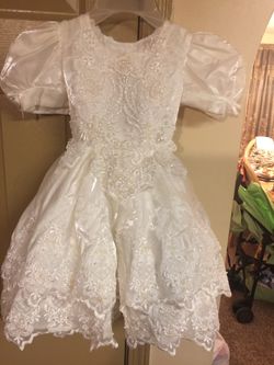 Beautiful vintage little girls dress