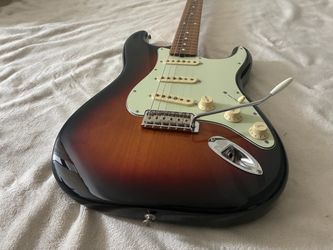 2019 Fender Vintera series 60’s Stratocaster guitar sunburst.