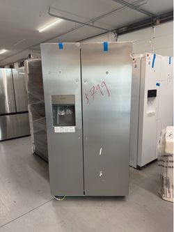 Brand New refrigerator for sale 36”