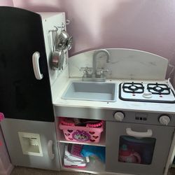 Kids Play Kitchen With Accessories