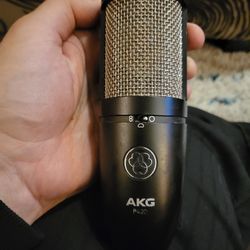 AKG P420 Studio condenser Large diaphragm microphone Excellent Condition Working Perfectly.