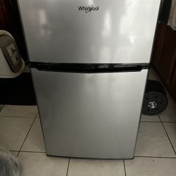 Whirlpool Mini Fridge
