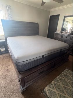 5 piece Wilmington California King Bedroom Set