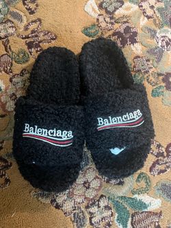 Balanciaga slide size 9.5