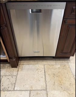 2x KitchenAid 24″ Dishwashers