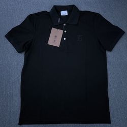Burberry polo size medium