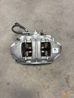 20-24 Tesla Model Y Front Left Brake Caliper OEM
