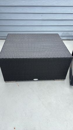 Outdoor table & chair