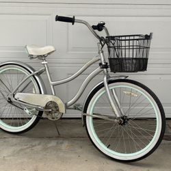 Super Cute 24” Huffy Cranbrock Beach Cruiser Bike