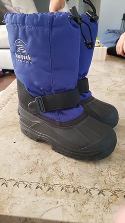 Snow boots size 1