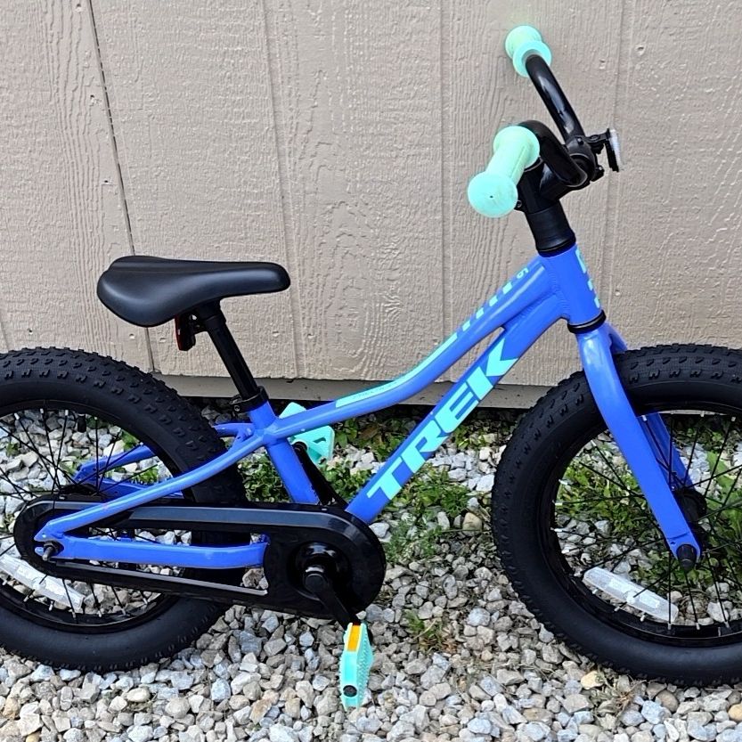 trek 16 inch bicycle Lightweight Children's Bike Teaching and learning to ride is a breeze with Precaliber 16 Coaster Brake Jet 16 - Trek Bikes