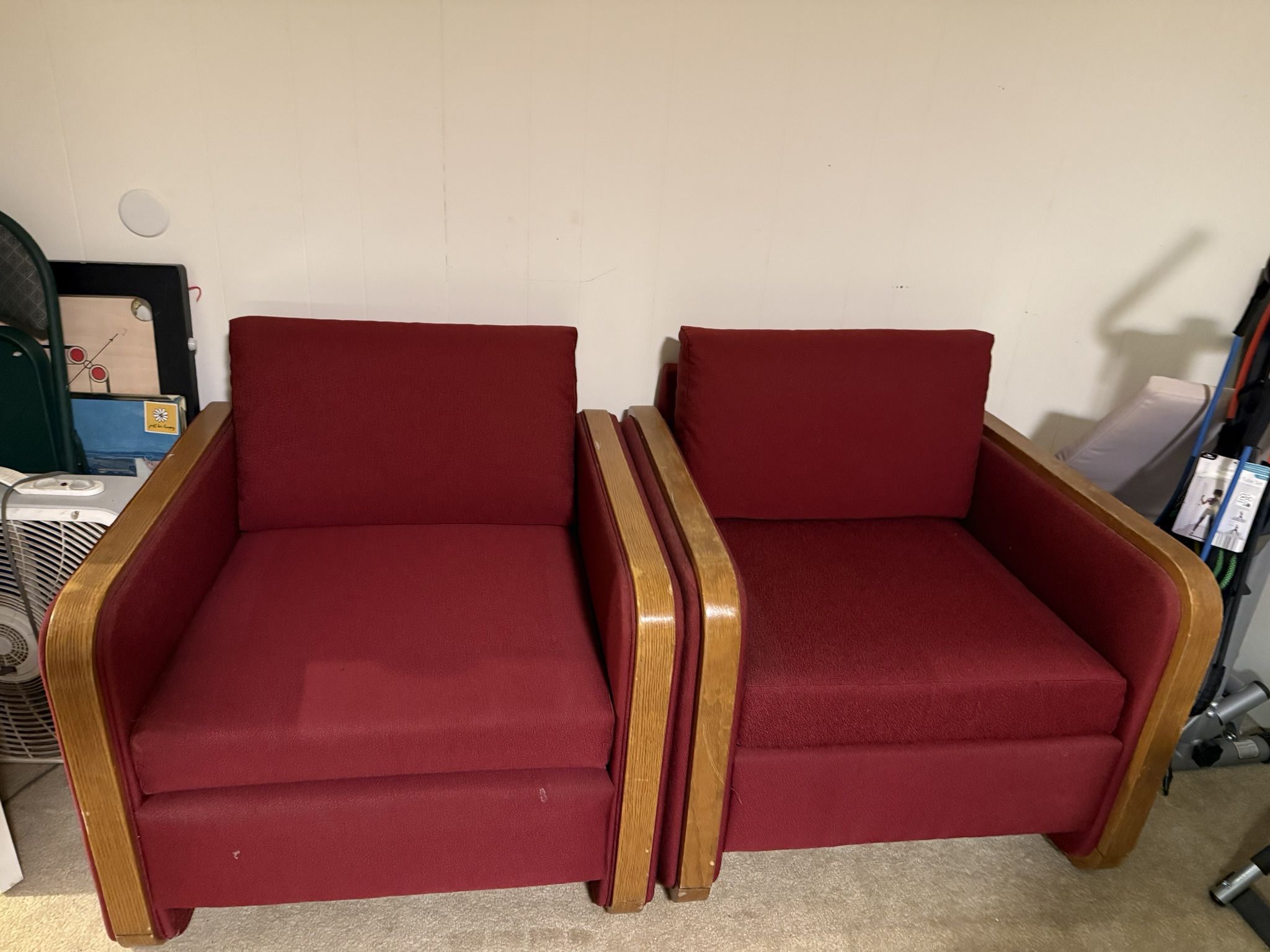 Wooden chair (Set of two)