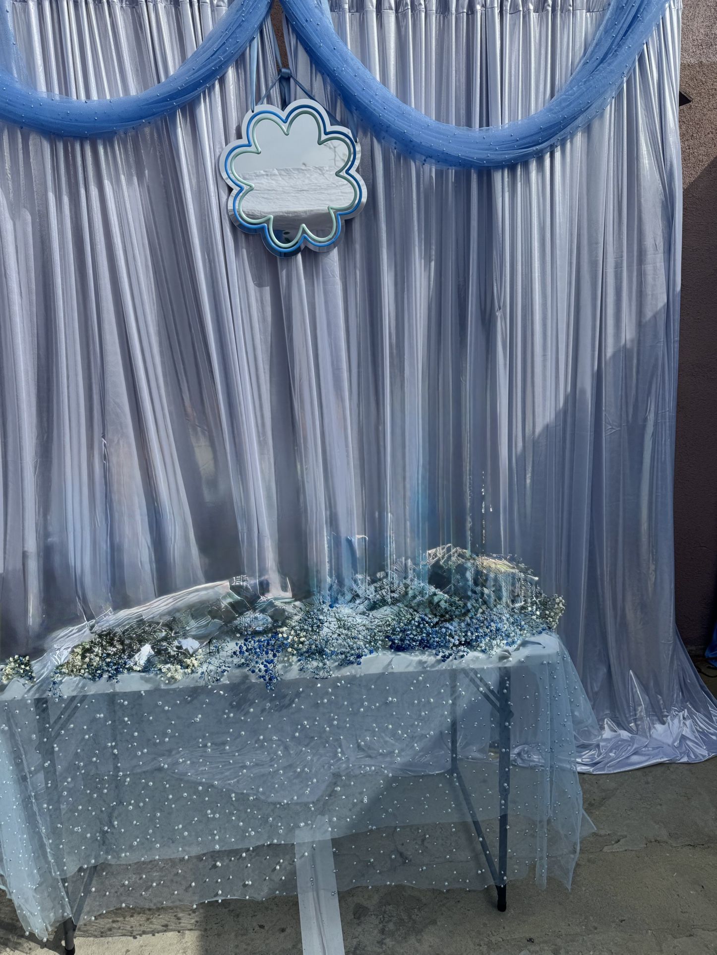 Decorative Back Stand 