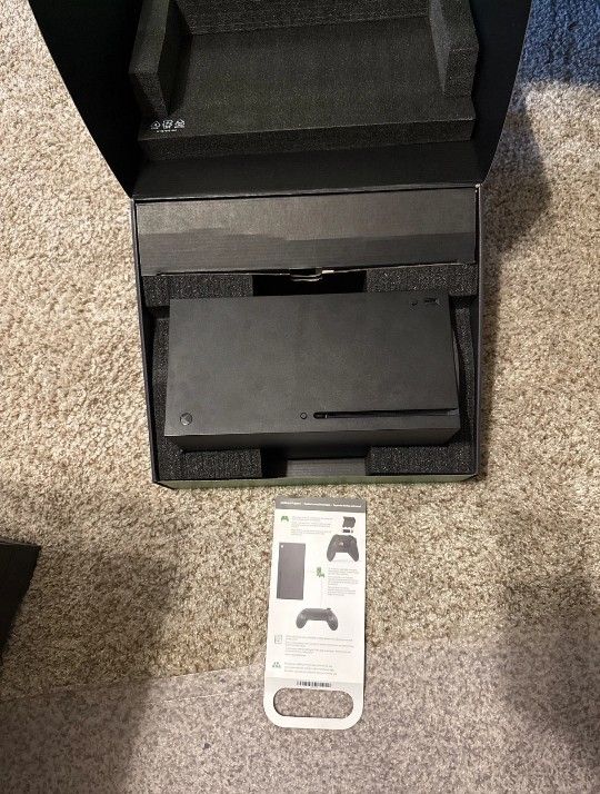 Series X 1TB SSD Home Console - Black - With Controllers & games