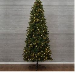 Christmas Tree 9’ Pre-Lit