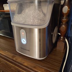 Frigidaire Counter Top Ice Maker