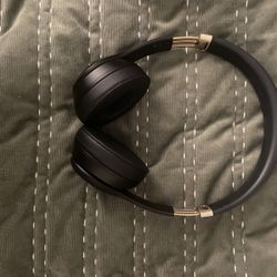 Beats Solo 4