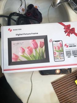 Digital Picture Frame Model 102K