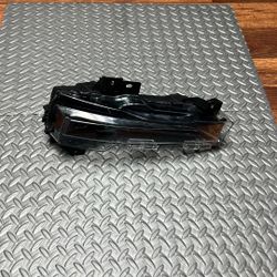 2017-2023 TESLA MODEL 3 FRONT LEFT LAMP LED FOG LIGHT 1077390-00-E *PITTING*
