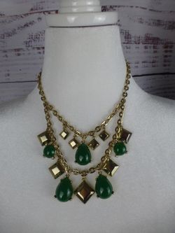 Chunky Gold Tone Green Teardrop Cabochon Square Charm Statement Necklace F4