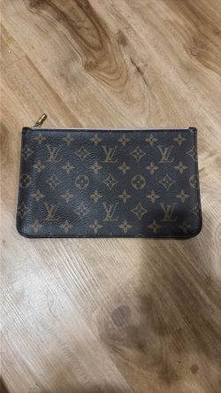 Louis Vuitton Monogram Key Pouch L