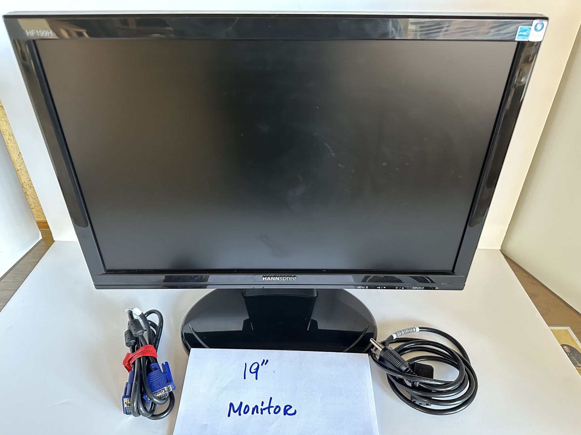 19” Monitor With HDMI Input