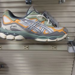 ASICS 8.5 