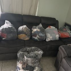 Bolsas Con Ropa Muy Buen Estado De Niño Y De Mujer Diferentes Sizes