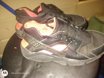 Size 5.5 y Nike pink n black 10$