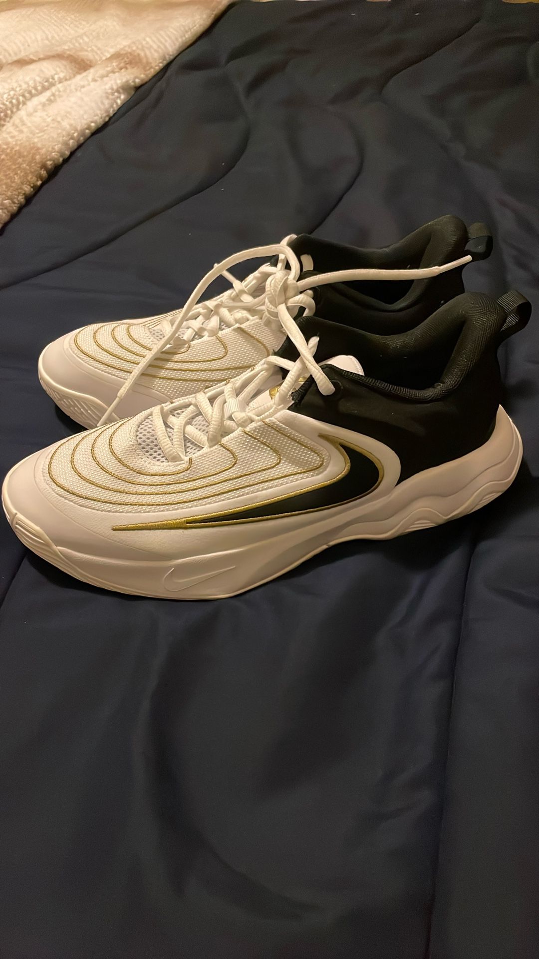 Basketball Shoes 