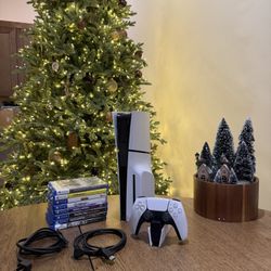 PlayStation 5 Disc Edition + Controller + Charging Dock + 8 Games - Excellent Condition