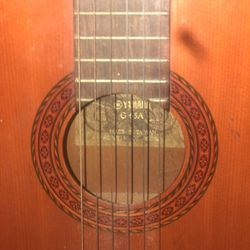 Yamaha G 65 A Nylon String Guitar