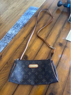 Louis Vuitton Eva clutch bag