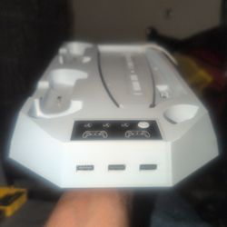 PS5 Cooling Fan And Controller Charging Dock
