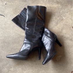 Womens Size 7.5 Leather Heel Boots