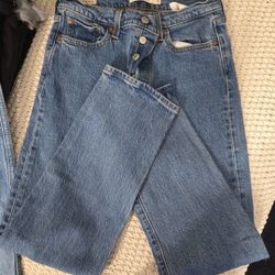 LEVI'S