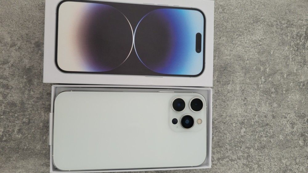 Iphone 14 Pro ( NEW & Unlocked )