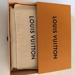 LV wallet used once original