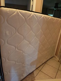 12 inch mattress brand new condition barely used