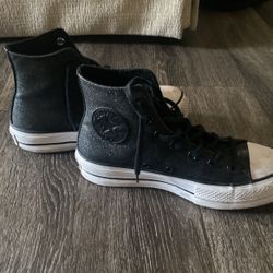Converse Shoes Size 7