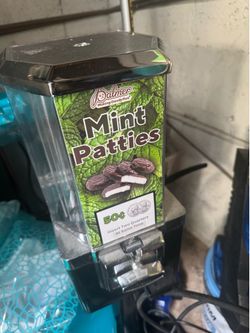 Vending machine for sell