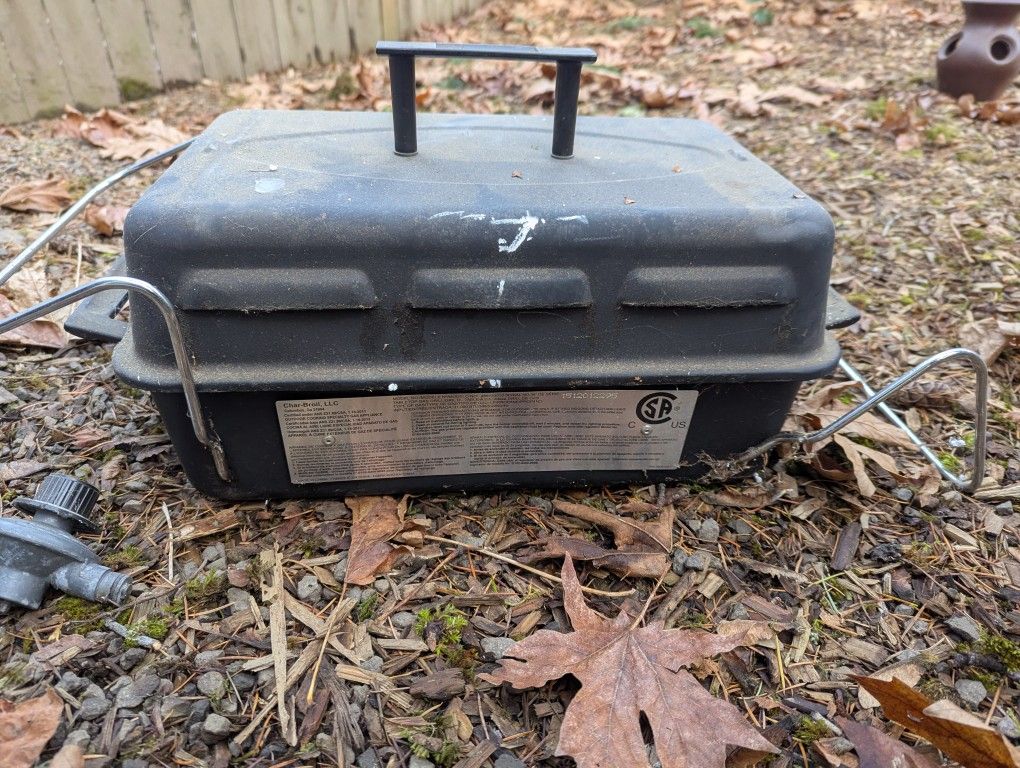 Portable Camping Grill With Two Gas Regulator Valves