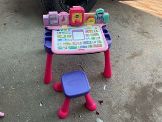 Vetch learning desk