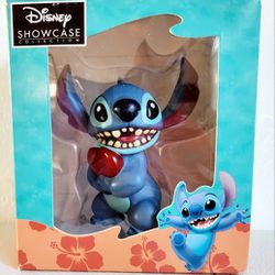 Disney Showcase Collection Stitch Holding ❤️