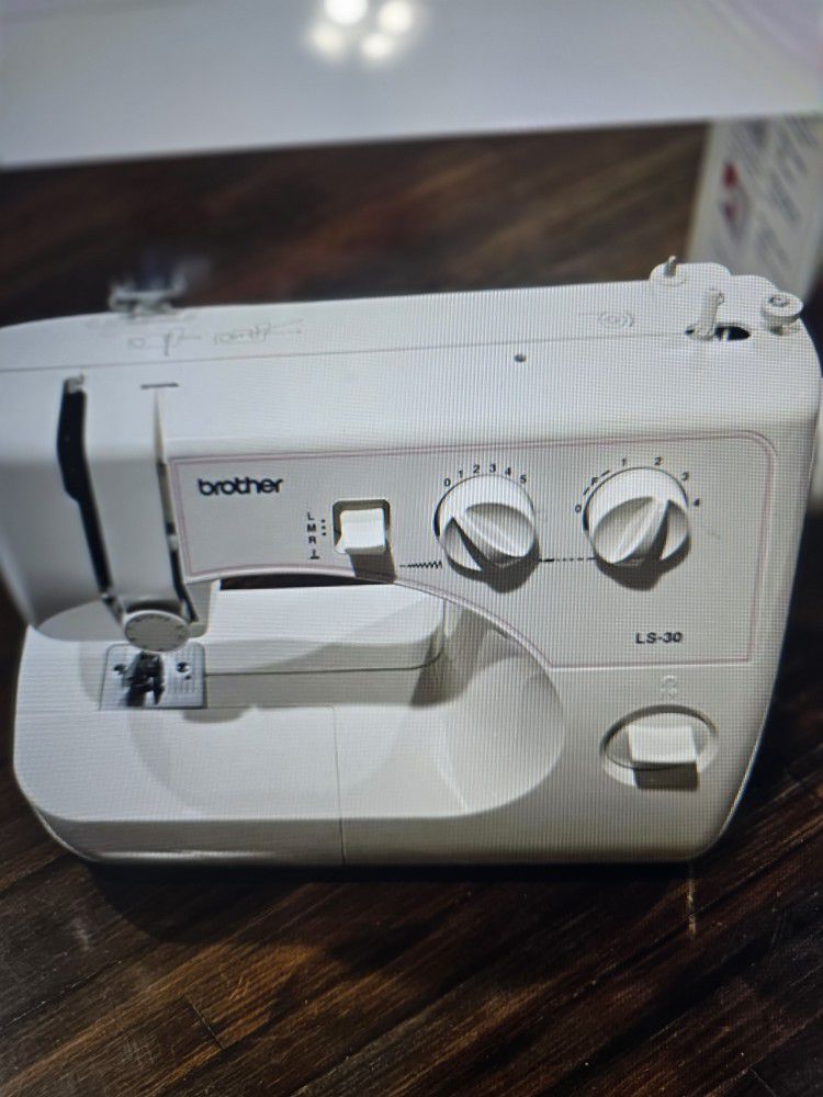Brother LS 30 Sewing Machine
